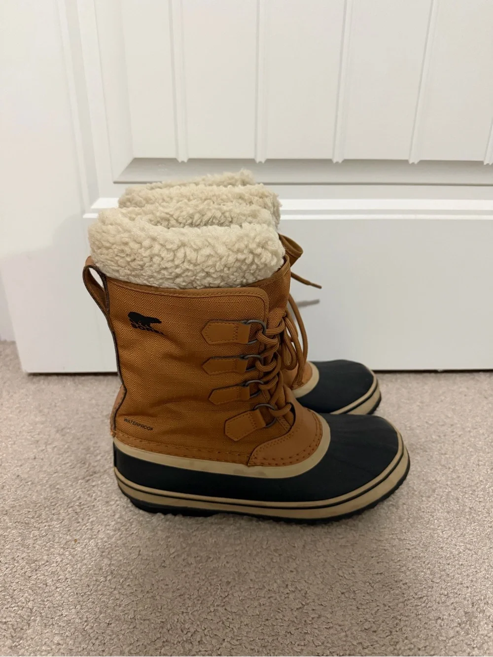 Sorel Lined Winter Boots - Picture 2 of 3